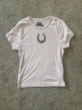 Ecote Pale Pink Short Sleeve Tee with Horseshoe Graphic